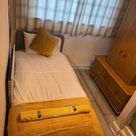 Indulge Hockley Hotel - With Free Front Parking - 10 Min Drive To Birmingham City Centre Bull Ring, Grand Central, Tesco Superstore, Primark & Commonwealth Games Luaran gambar