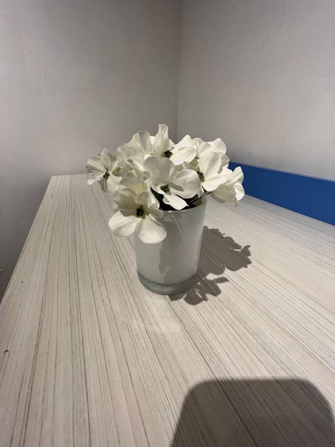 Indulge Hockley Hotel - With Free Front Parking - 10 Min Drive To Birmingham City Centre Bull Ring, Grand Central, Tesco Superstore, Primark & Commonwealth Games Luaran gambar