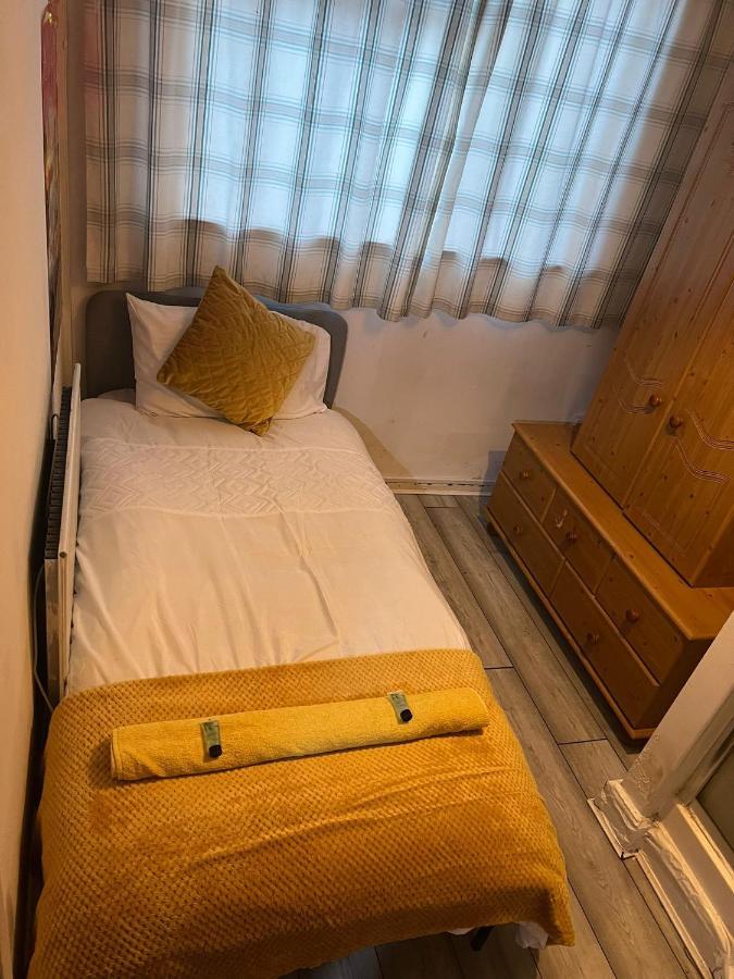 Indulge Hockley Hotel - With Free Front Parking - 10 Min Drive To Birmingham City Centre Bull Ring, Grand Central, Tesco Superstore, Primark & Commonwealth Games Luaran gambar