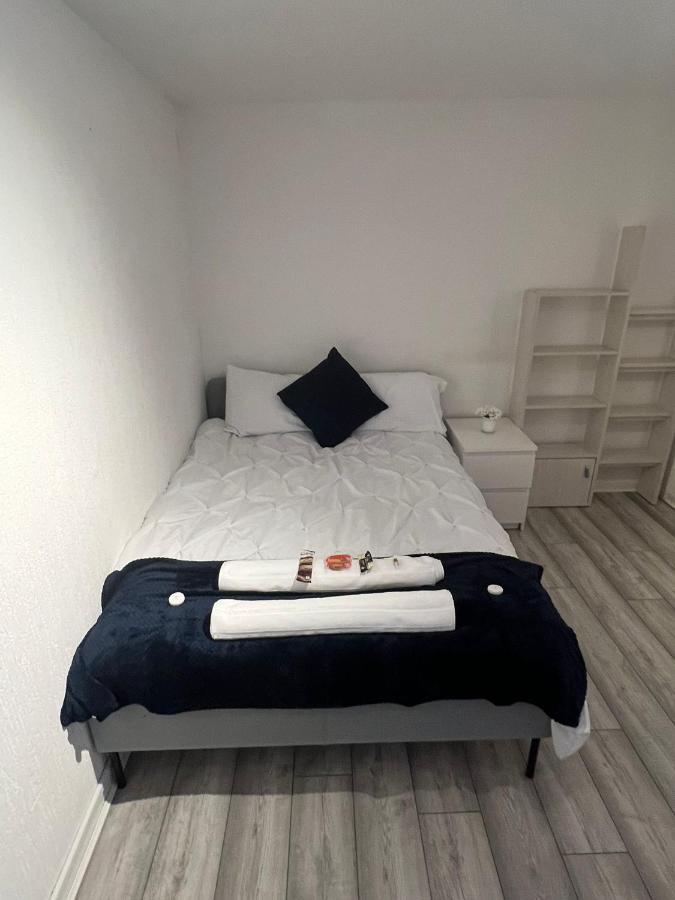 Indulge Hockley Hotel - With Free Front Parking - 10 Min Drive To Birmingham City Centre Bull Ring, Grand Central, Tesco Superstore, Primark & Commonwealth Games Luaran gambar