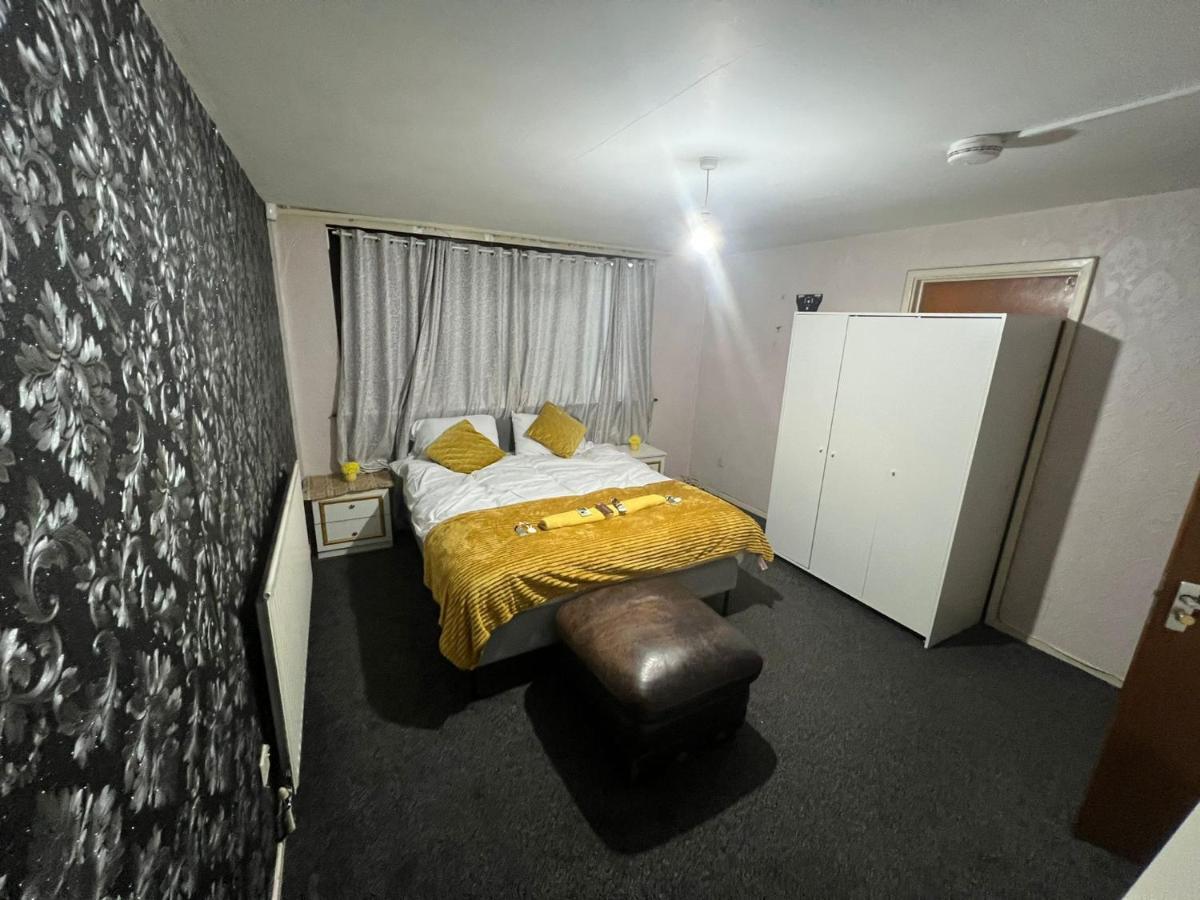 Indulge Hockley Hotel - With Free Front Parking - 10 Min Drive To Birmingham City Centre Bull Ring, Grand Central, Tesco Superstore, Primark & Commonwealth Games Luaran gambar