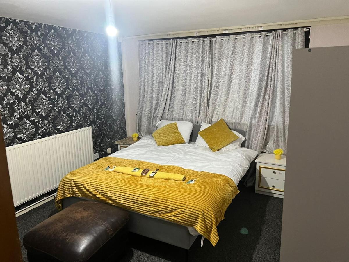 Indulge Hockley Hotel - With Free Front Parking - 10 Min Drive To Birmingham City Centre Bull Ring, Grand Central, Tesco Superstore, Primark & Commonwealth Games Luaran gambar